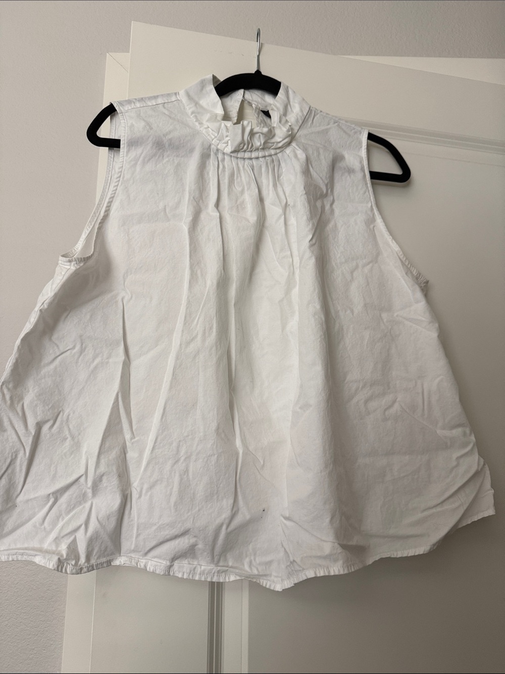 Banana Republic White Ruffle Mock-Neck Sleeveless Blouse